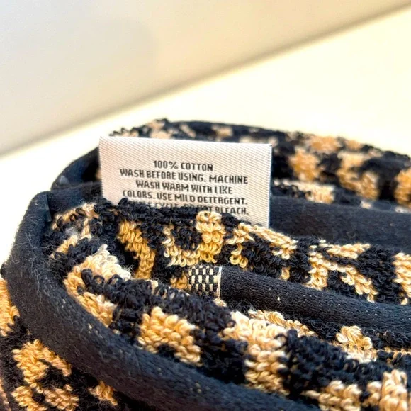 Rachel Zoe Leopard Cheetah Animal Print hand Towels - Picture 5 of 5